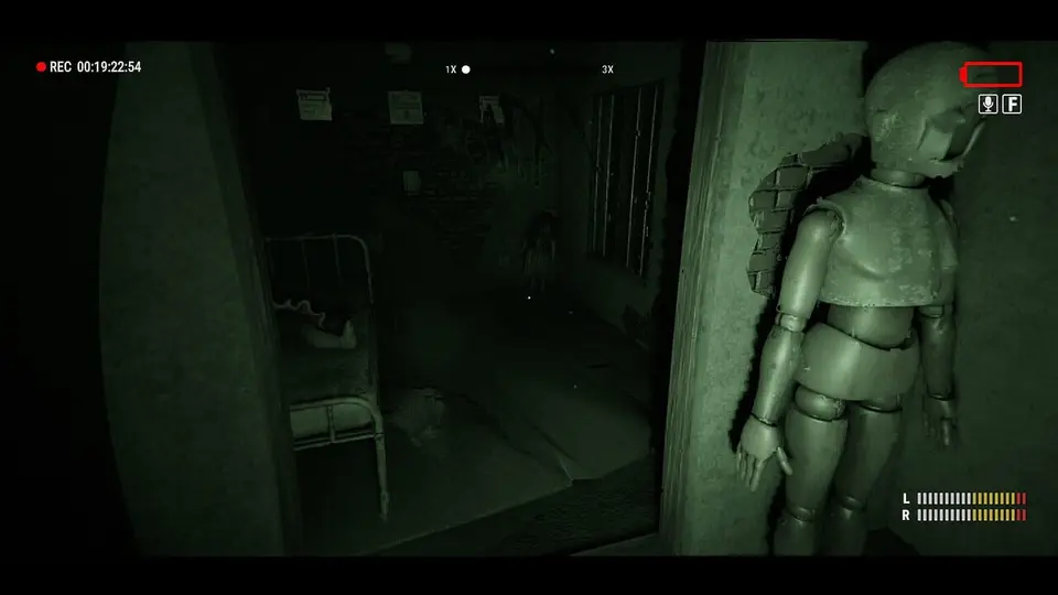 Where Dolls Hang screenshot 1